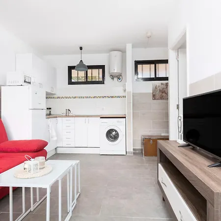 Home2book Oceans Of Calm Apt, Terrace & Pool Apartment *